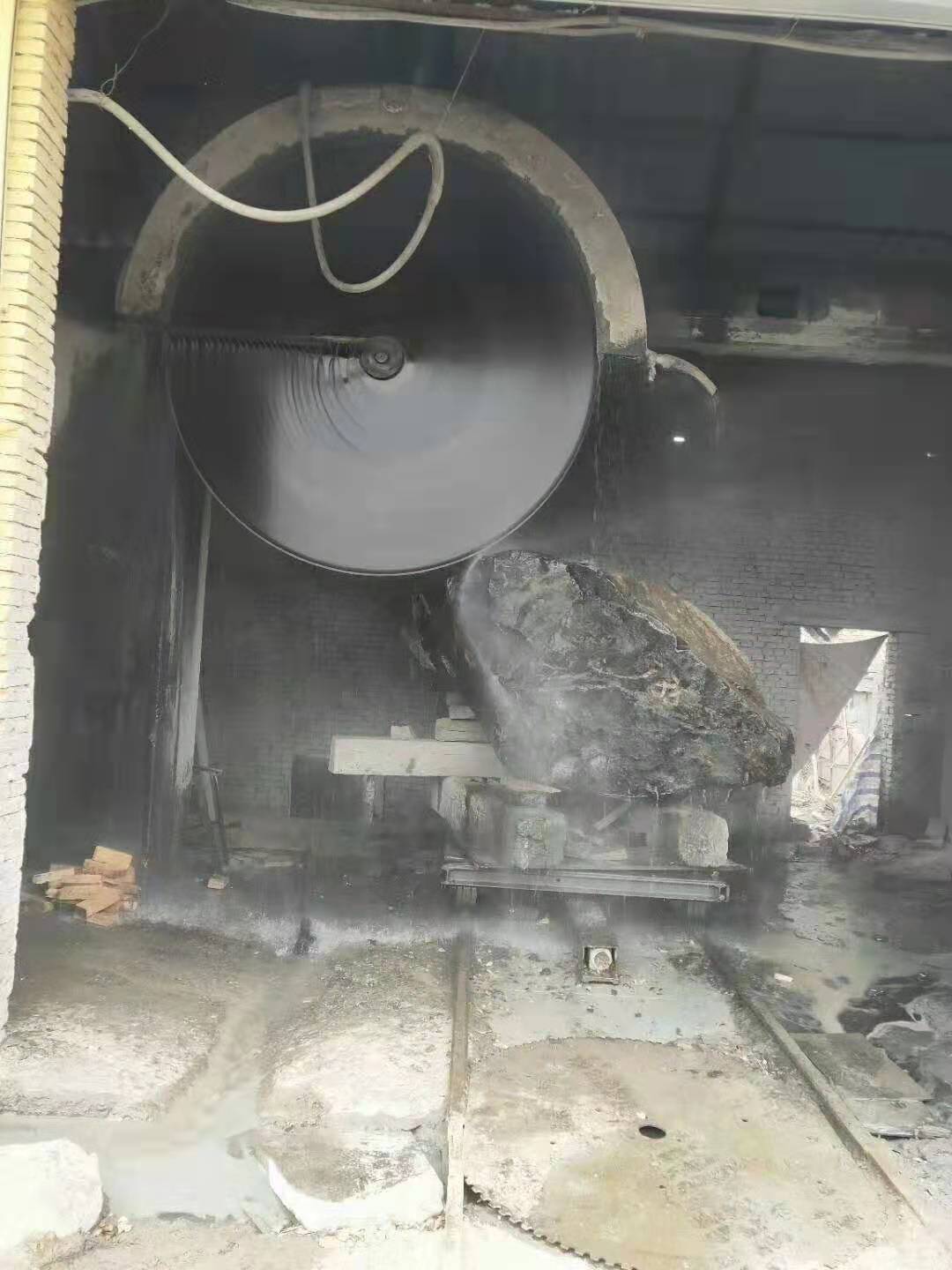 石材加工設備